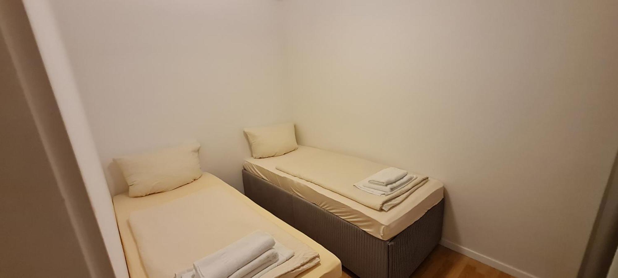 Hotel Im Natur Mit Eigene Kueche Bad Balkon Parkplatz Netflix Nuremberg ห้อง รูปภาพ